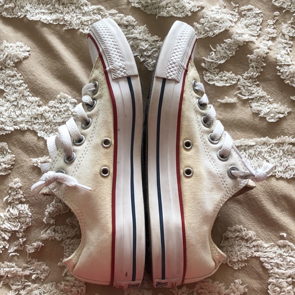 Converse women’s size 7 - Picture 3 of 7
